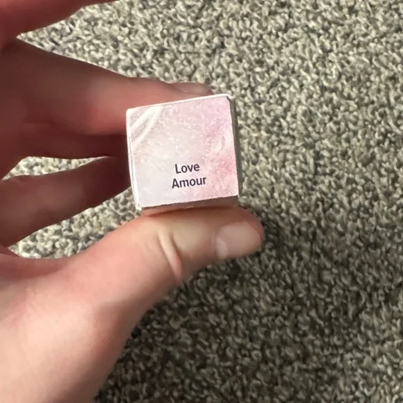 IT Cosmetics Je Ne Sais Quoi Hydrating Lip Treatment Serum - Love - Picture 3 of 4